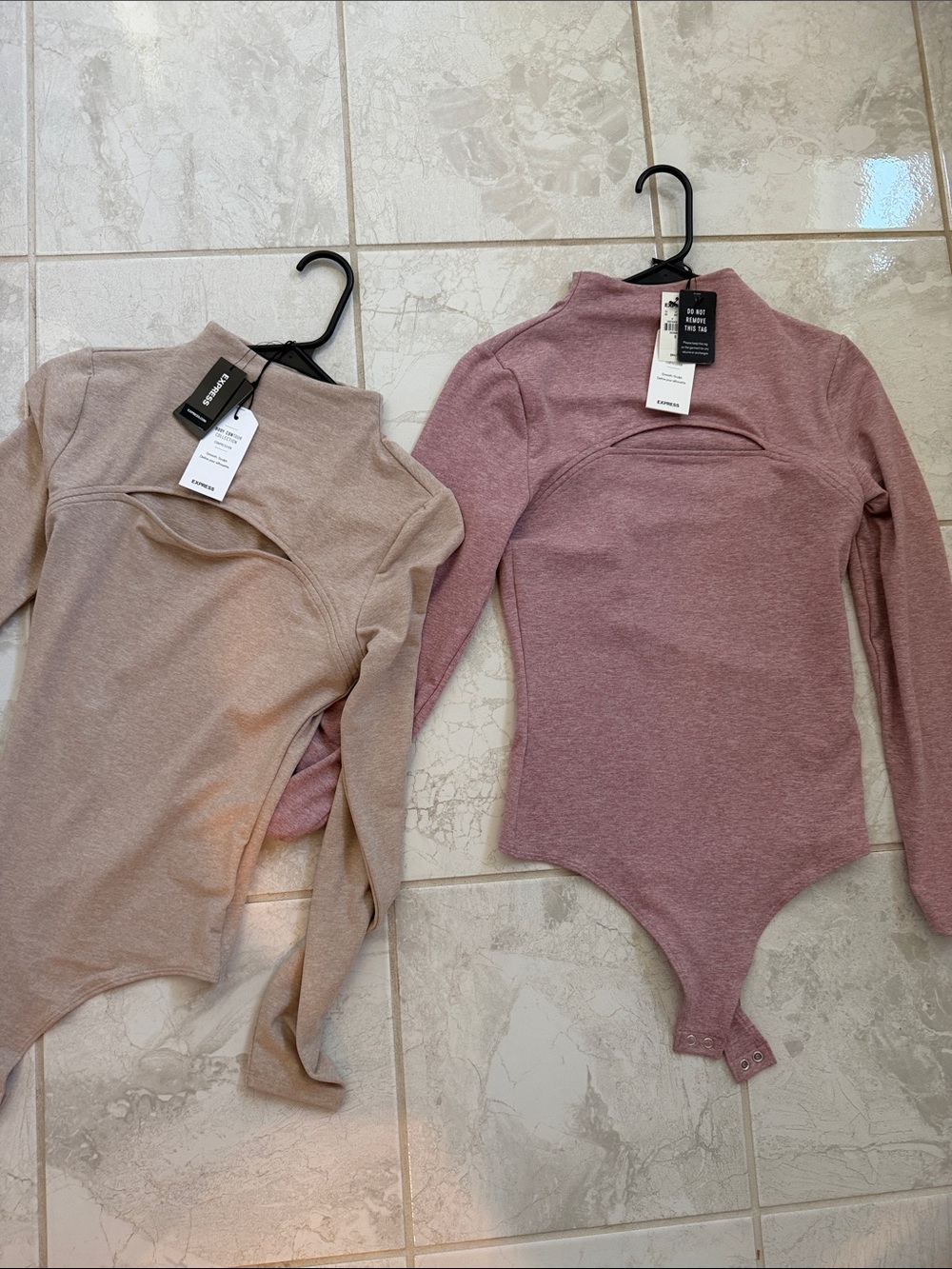 2 express body contour - Long Sleeve Bodysuit with Cutout
